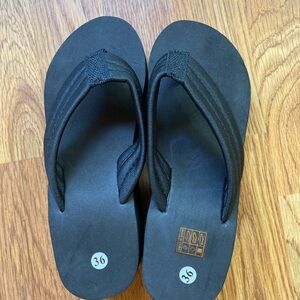 Black Wedge Sandals Non-Slip  2.5” Heel.